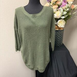 2/$20 Express Olive Green Waffle Knit Sweater – Size Small